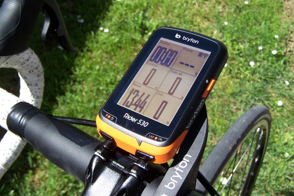 Test du compteur vélo GPS Bryton Rider 530 : grand écran et